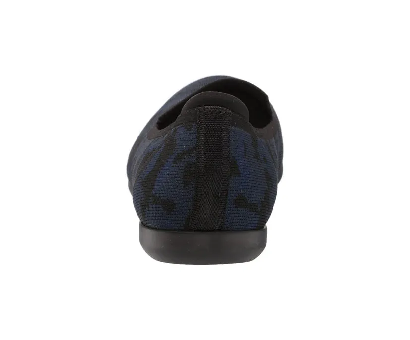 Clarks Women's Carly Dream Navy Camo