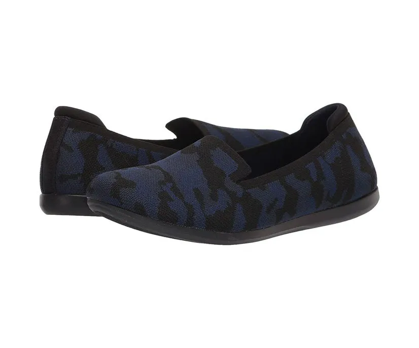 Clarks Women's Carly Dream Navy Camo