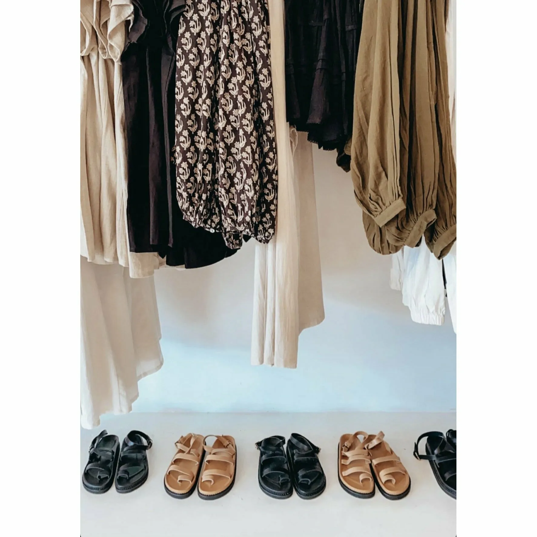 Gigi Sandal ~ Black