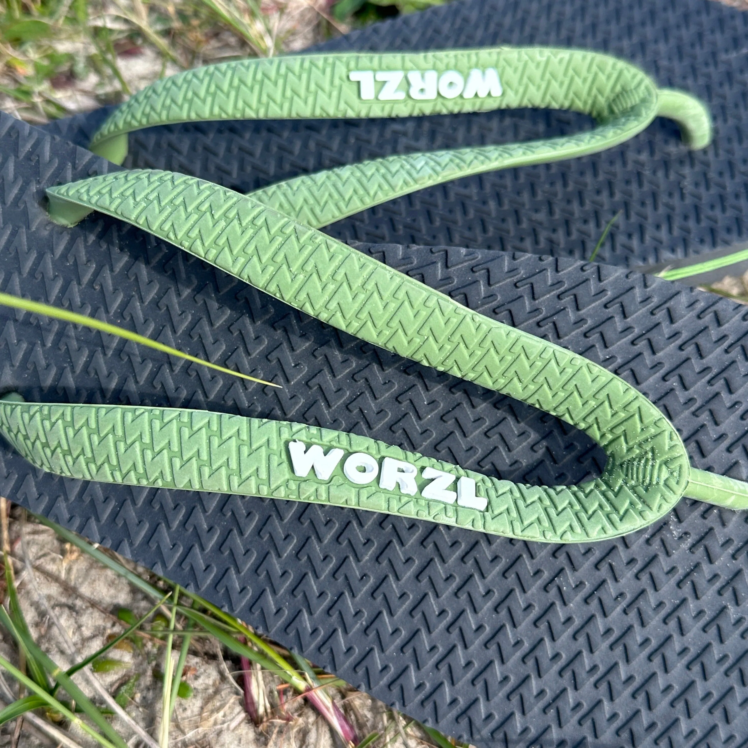 GRANITE - Mens non plastic, biodegradable, rubber flip flops made in the UK.