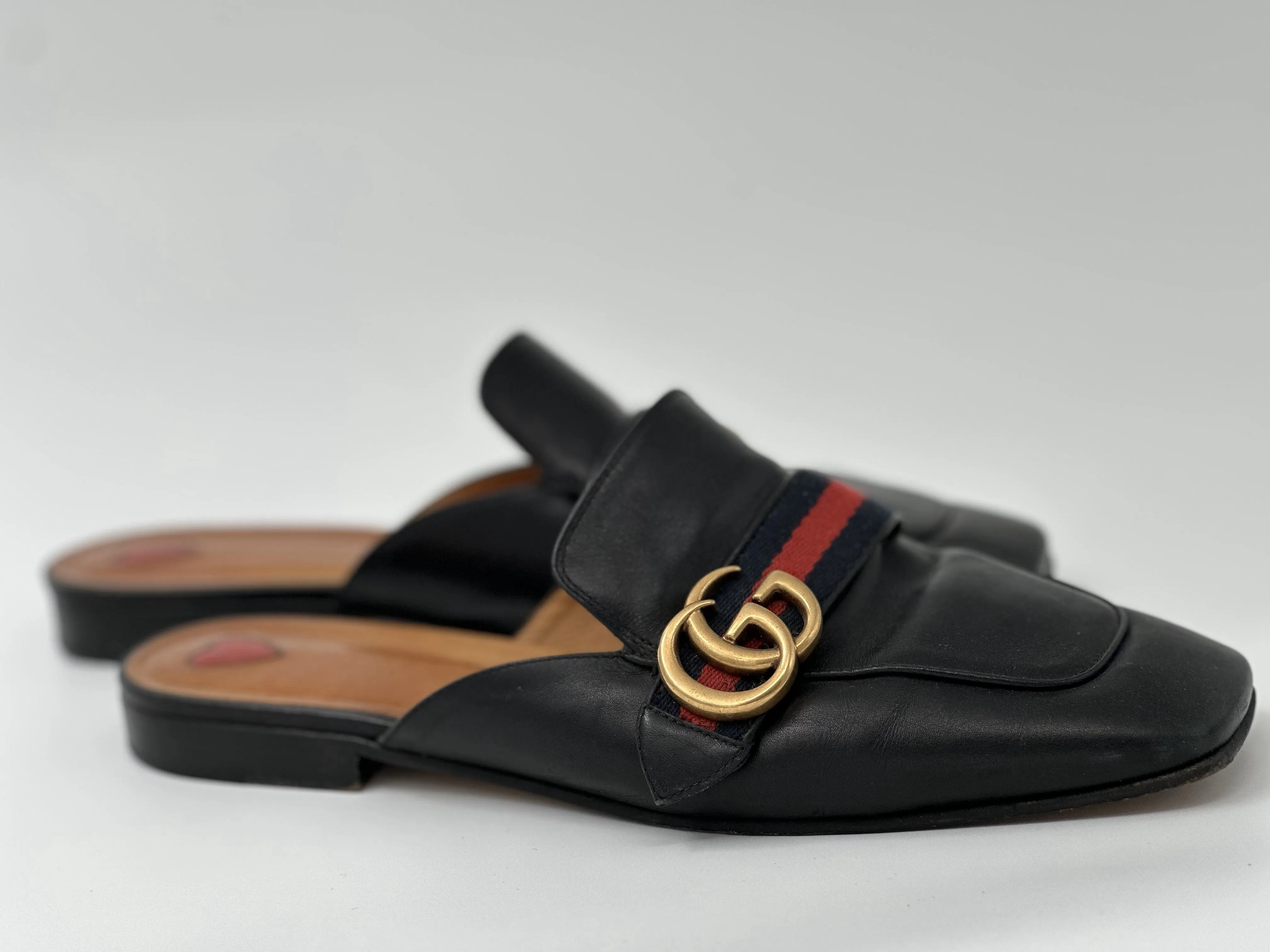GUCCI Black Slip-On Mules