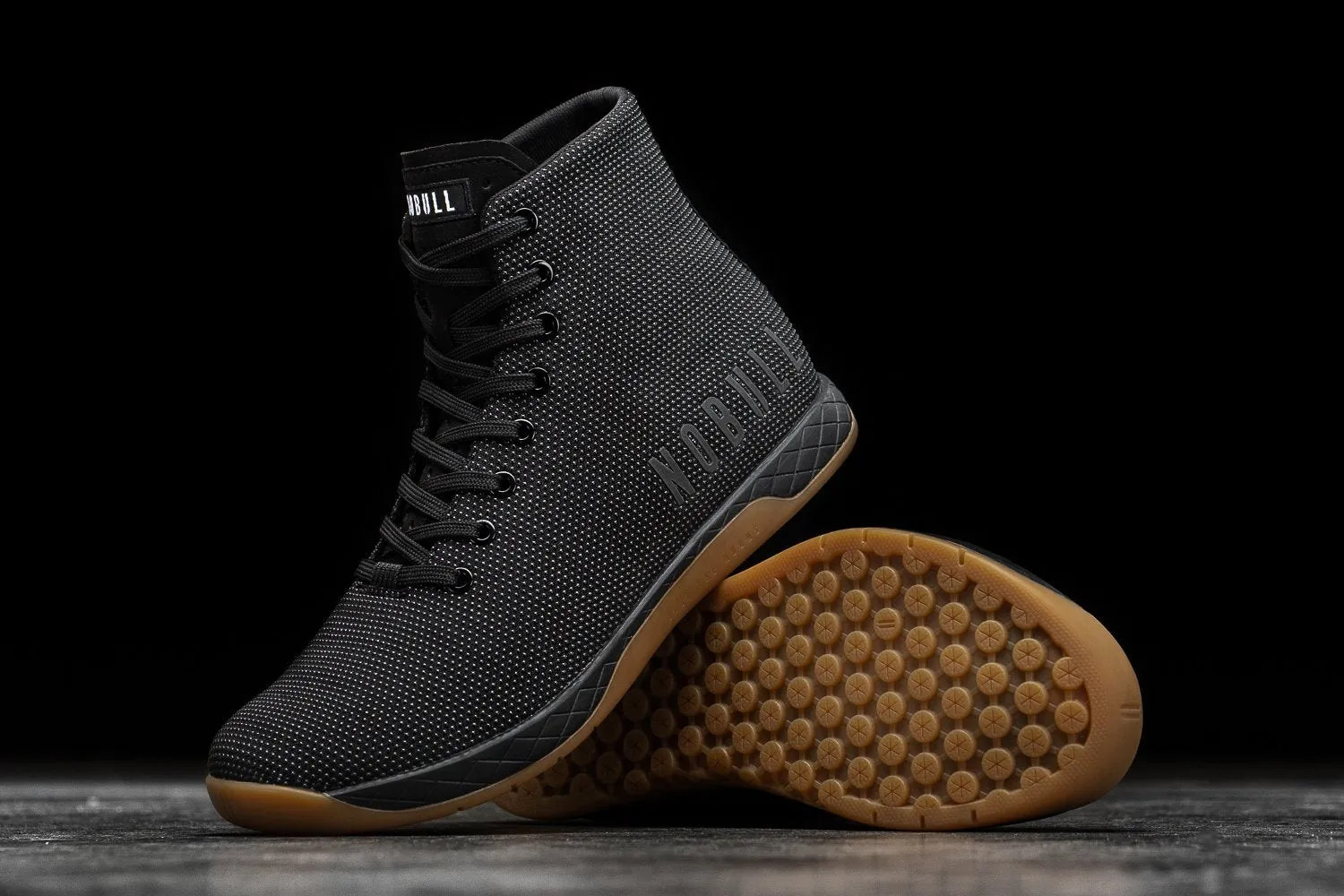 HIGH-TOP BLACK GUM TRAINER (MEN'S)