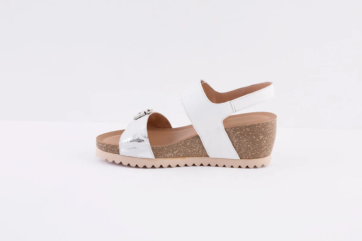 LOTUS - BRYNLEE WEDGE BUCKLE FASHION SANDAL - WHITE PRINT