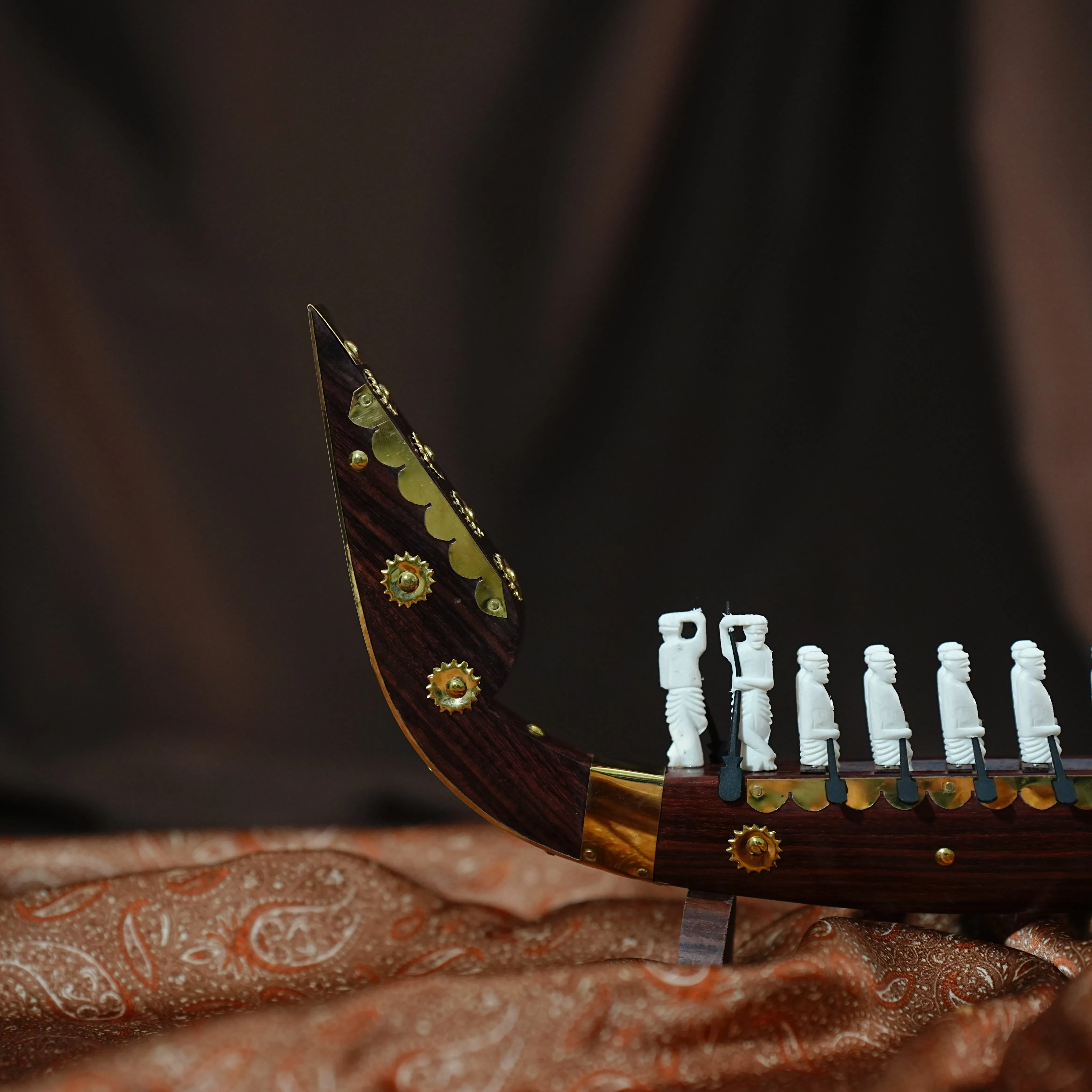 Snake Boat (White Men)