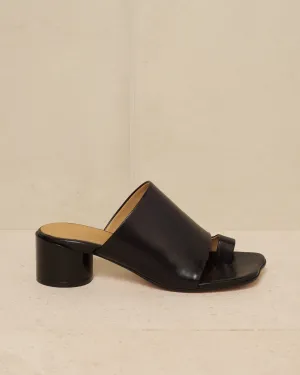 Toe Loop Sandal Black